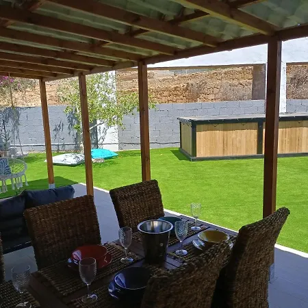 بيت للعطل Country *