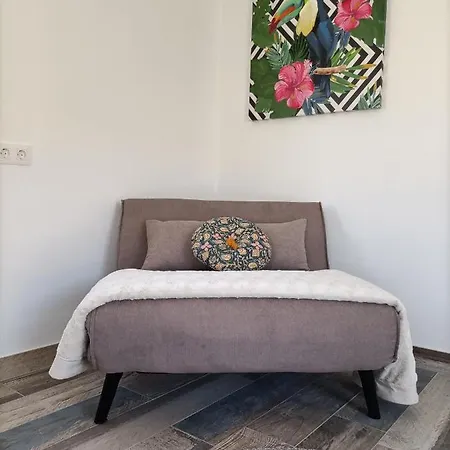 Country * غراناديا دي أبونا