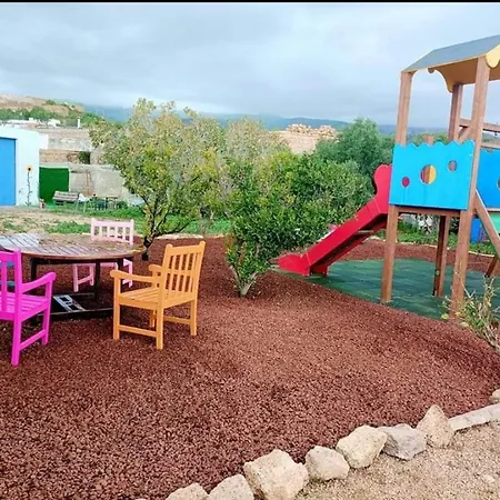 بيت للعطل Country